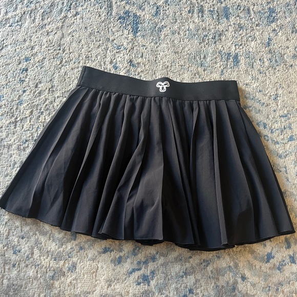 Aritzia TNaction Tennis High-waisted tennis skirt skort small - Picture 2 of 5